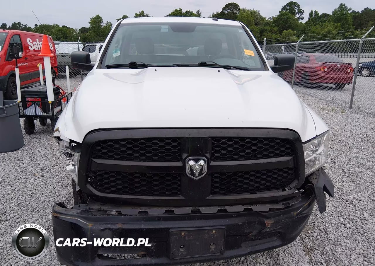 2019 Ram 1500 Classic Tradesman 4X2 6'4 Box VIN:3C6JR6AGXKG522357 - 12
