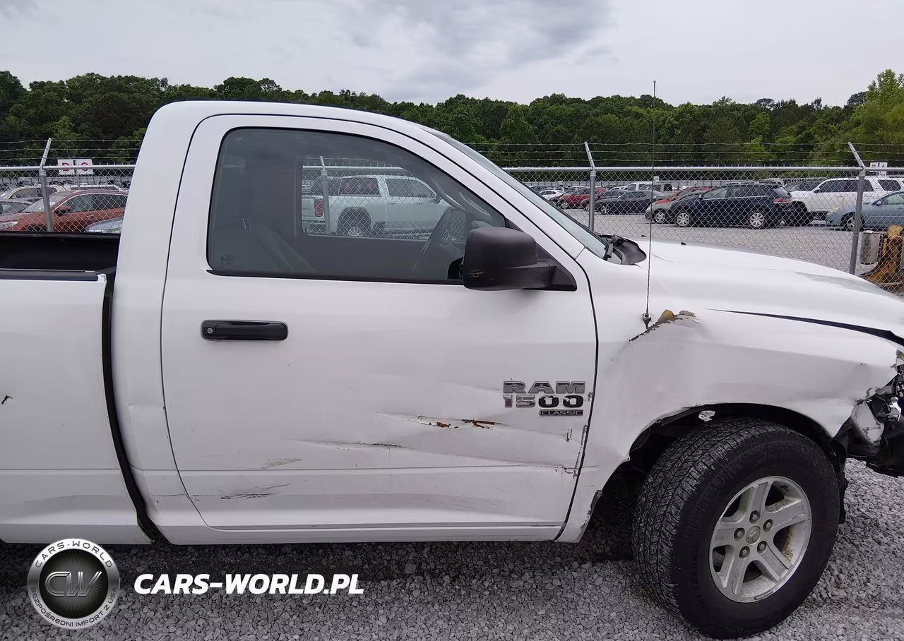 2019 Ram 1500 Classic Tradesman 4X2 6'4 Box VIN:3C6JR6AGXKG522357 - 13