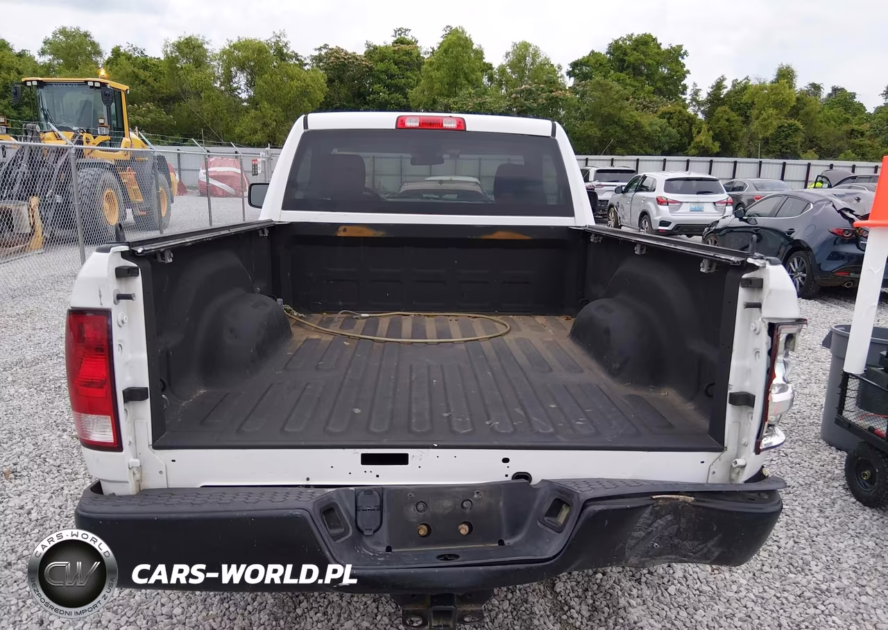 2019 Ram 1500 Classic Tradesman 4X2 6'4 Box VIN:3C6JR6AGXKG522357 - 16