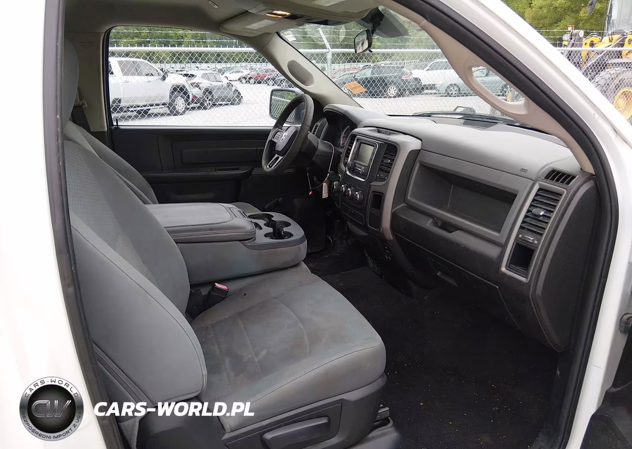 2019 Ram 1500 Classic Tradesman 4X2 6'4 Box VIN:3C6JR6AGXKG522357 - 5