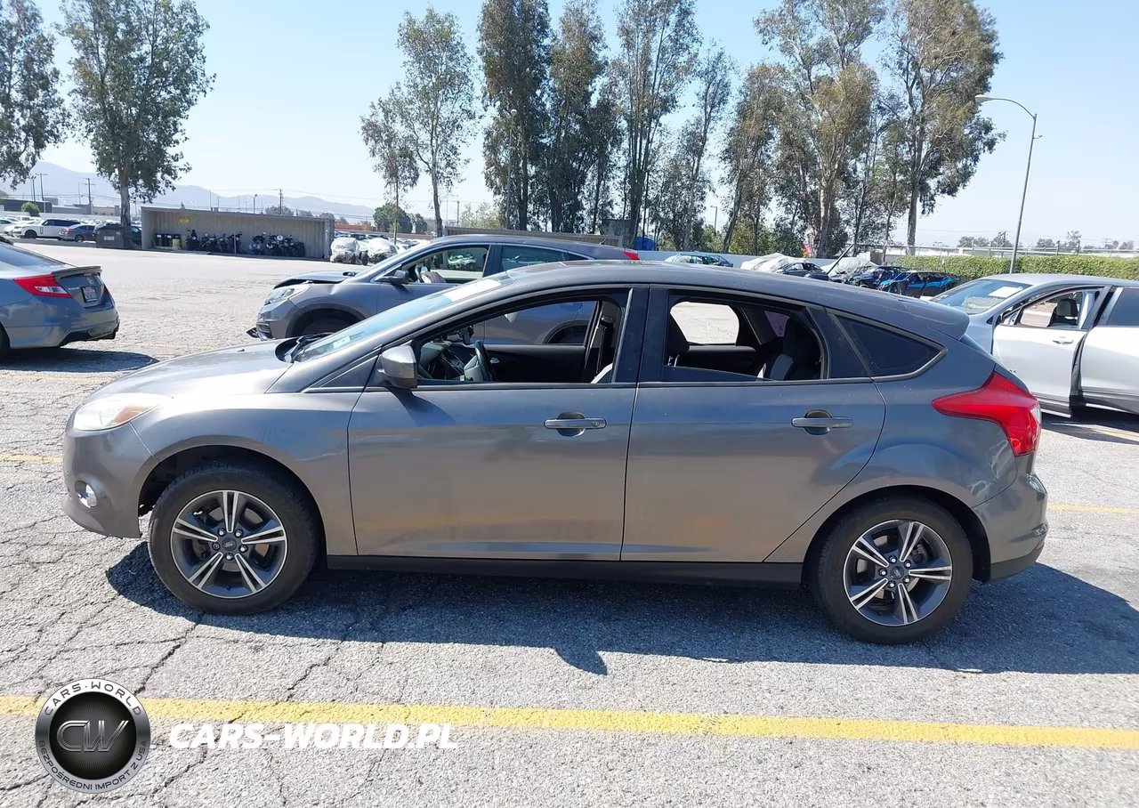 2012 Ford Focus Se VIN:1FAHP3K24CL403454 - 14