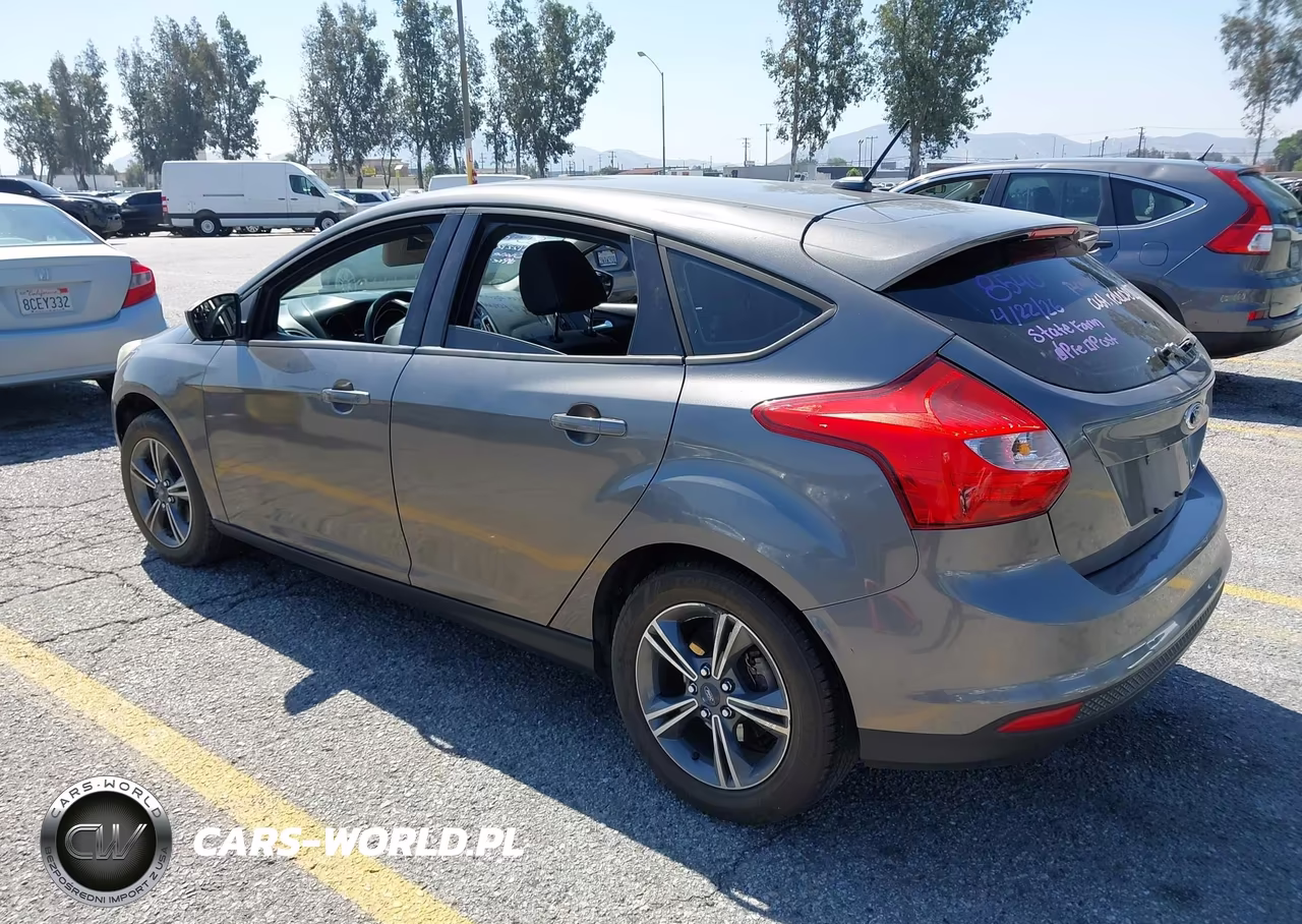 2012 Ford Focus Se VIN:1FAHP3K24CL403454 - 3