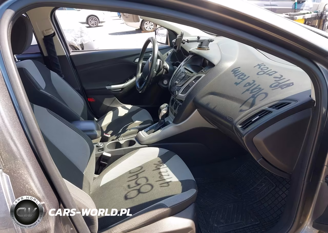 2012 Ford Focus Se VIN:1FAHP3K24CL403454 - 5