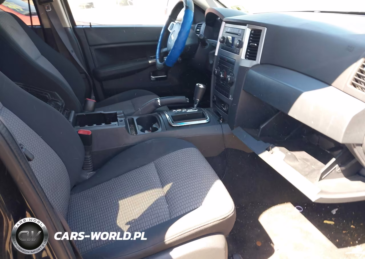 2010 Jeep Grand Cherokee Laredo VIN:1J4PR4GKXAC109918 - 5