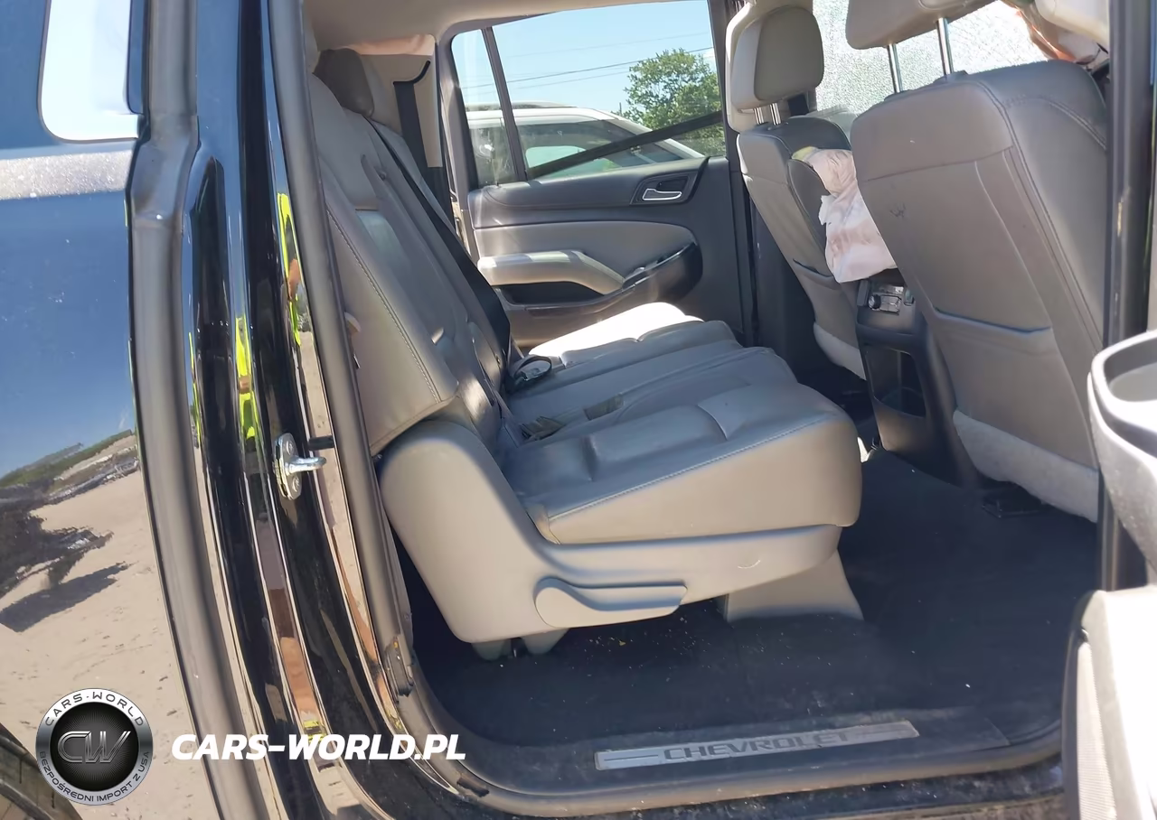 2019 Chevrolet Suburban Lt VIN:1GNSKHKC4KR142964 - 8