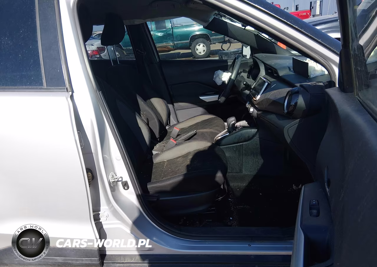 2018 Nissan Kicks Sv VIN:3N1CP5CU5JL509447 - 5