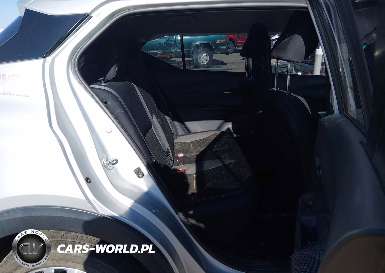 2018 Nissan Kicks Sv VIN:3N1CP5CU5JL509447 - 8