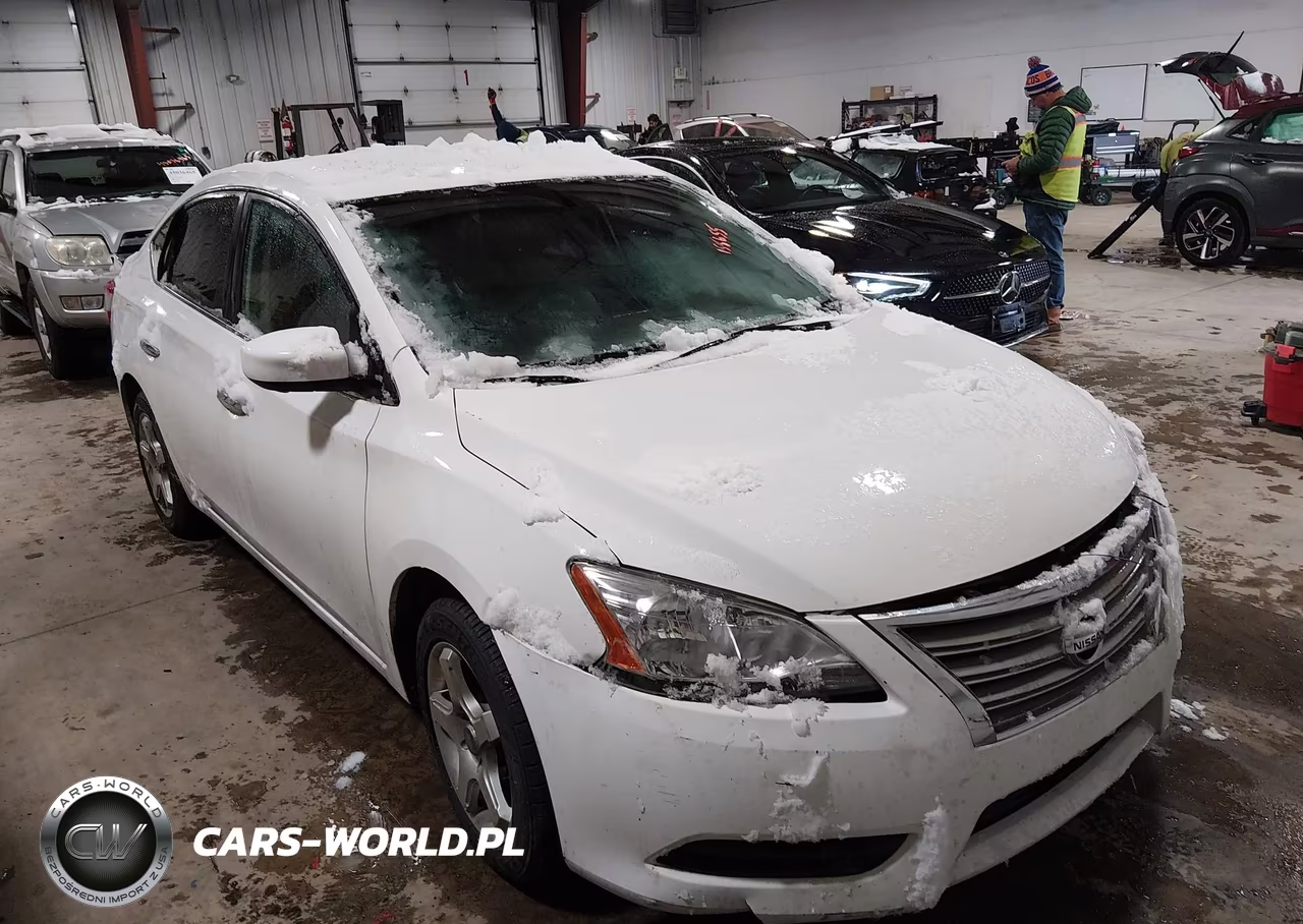 2015 Nissan Sentra S – zdjęcie 1 z 11