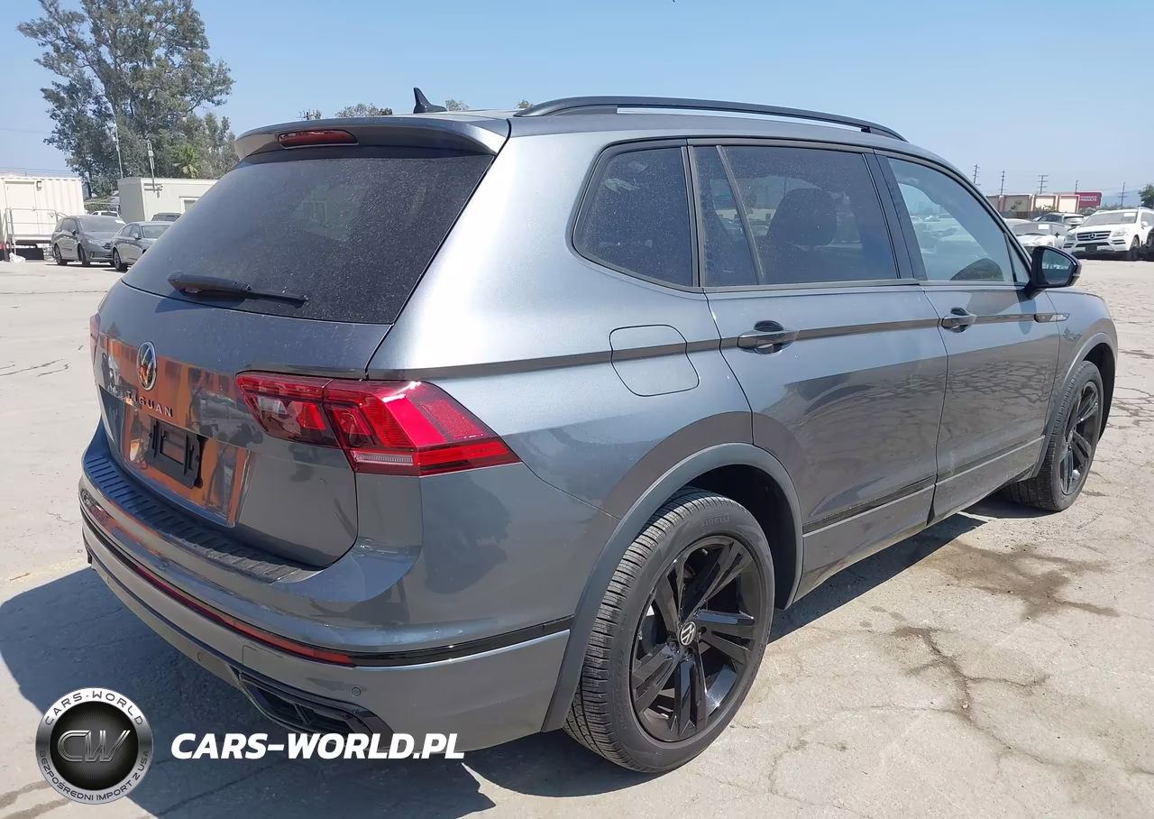 2023 Volkswagen Tiguan 2.0T Se R-Line Black VIN:3VVCB7AX9PM066504 - 4