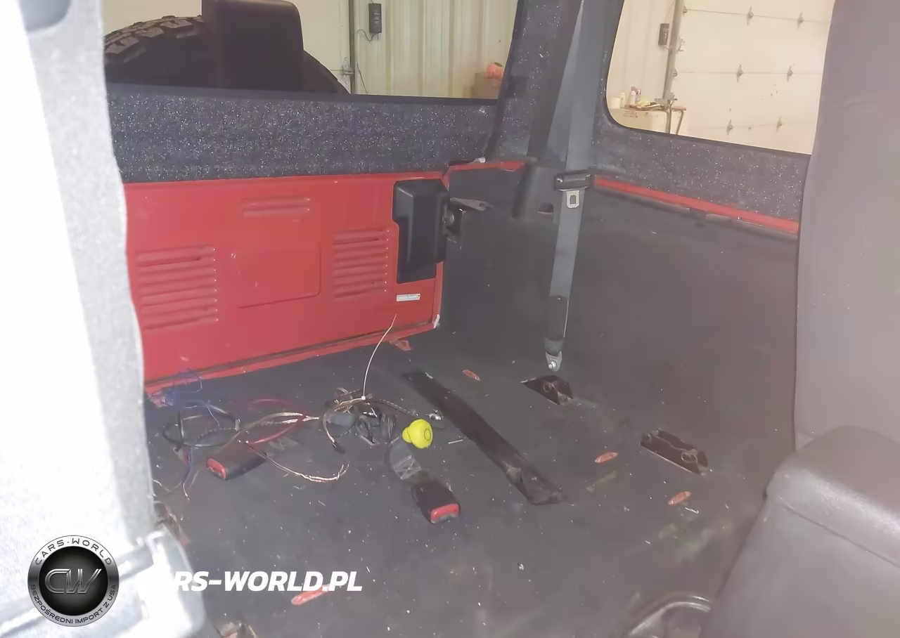 2005 Jeep Wrangler X VIN:1J4FA39S15P387843 - 8