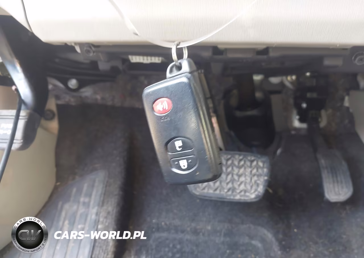 2014 Toyota Prius Four VIN:JTDKN3DU0E1758110 - 11