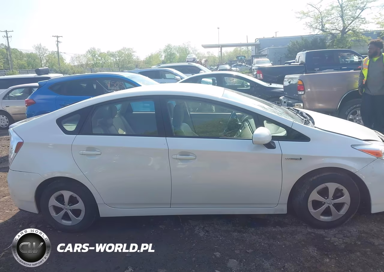 2014 Toyota Prius Four VIN:JTDKN3DU0E1758110 - 13