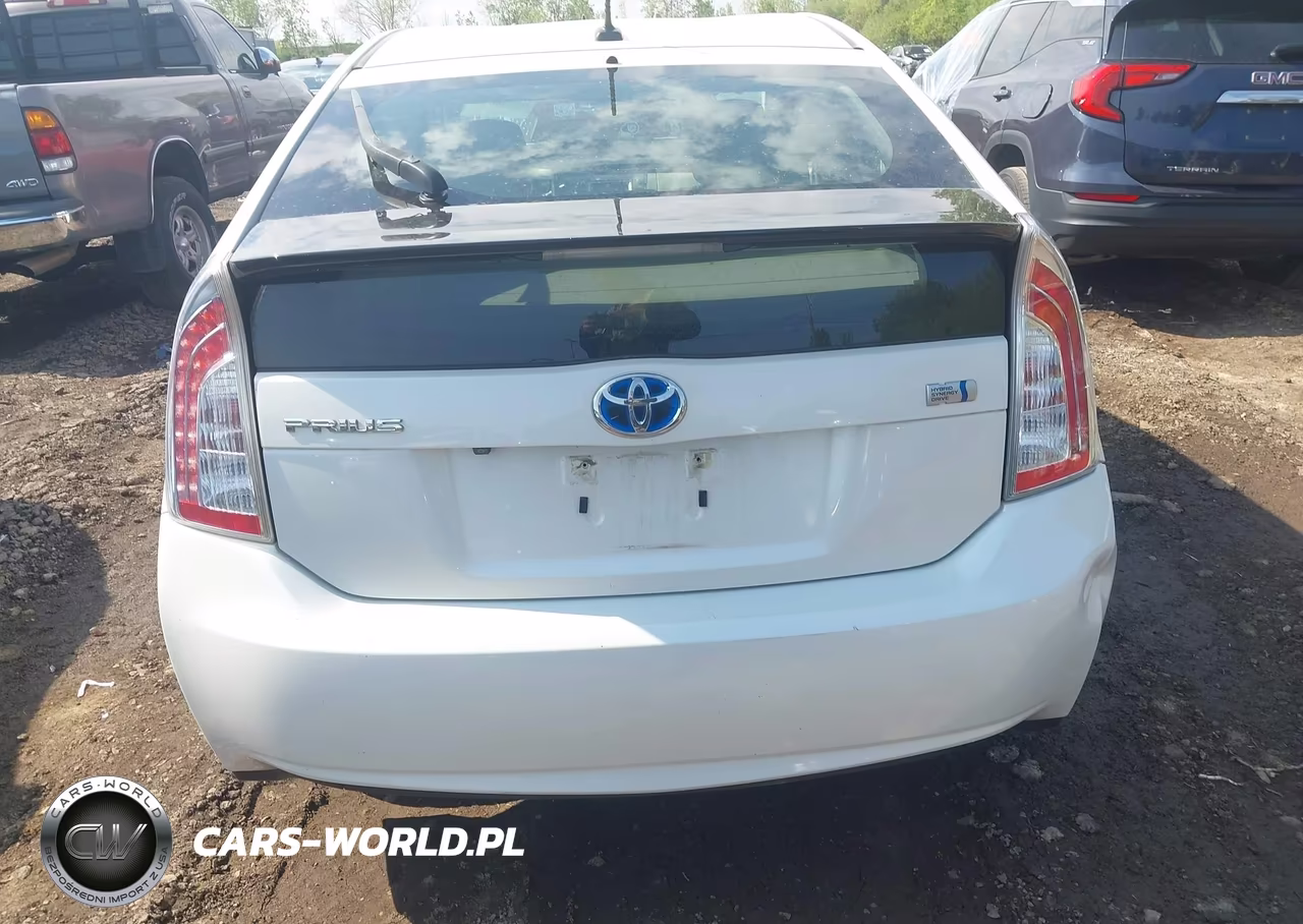 2014 Toyota Prius Four VIN:JTDKN3DU0E1758110 - 16