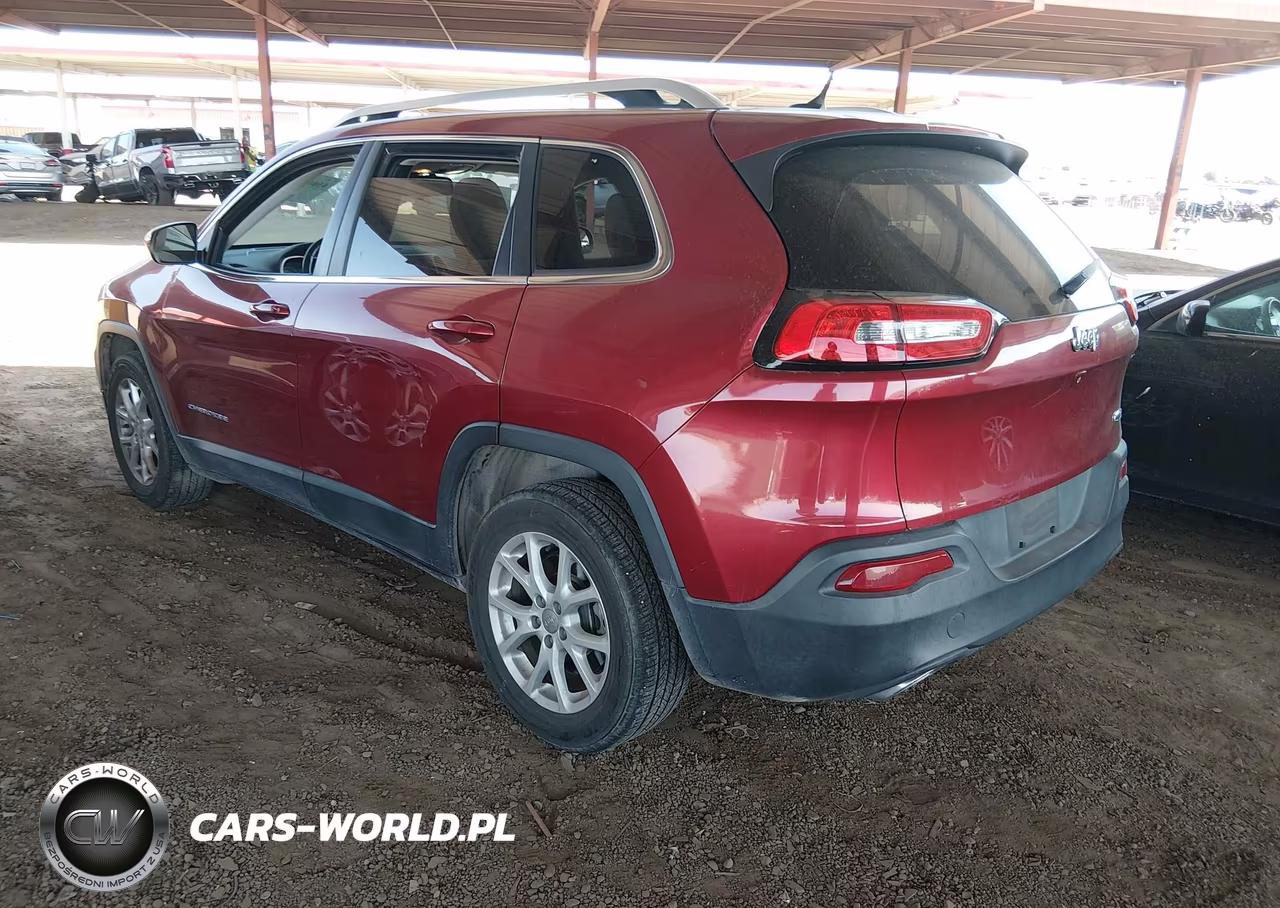 2015 Jeep Cherokee Latitude VIN:1C4PJLCS9FW547865 - 3