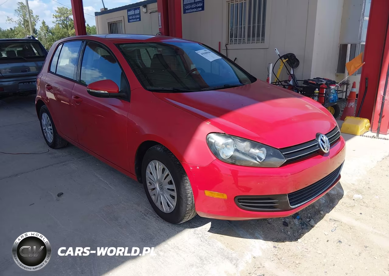 2013 Volkswagen Golf 2.5L 4-Door