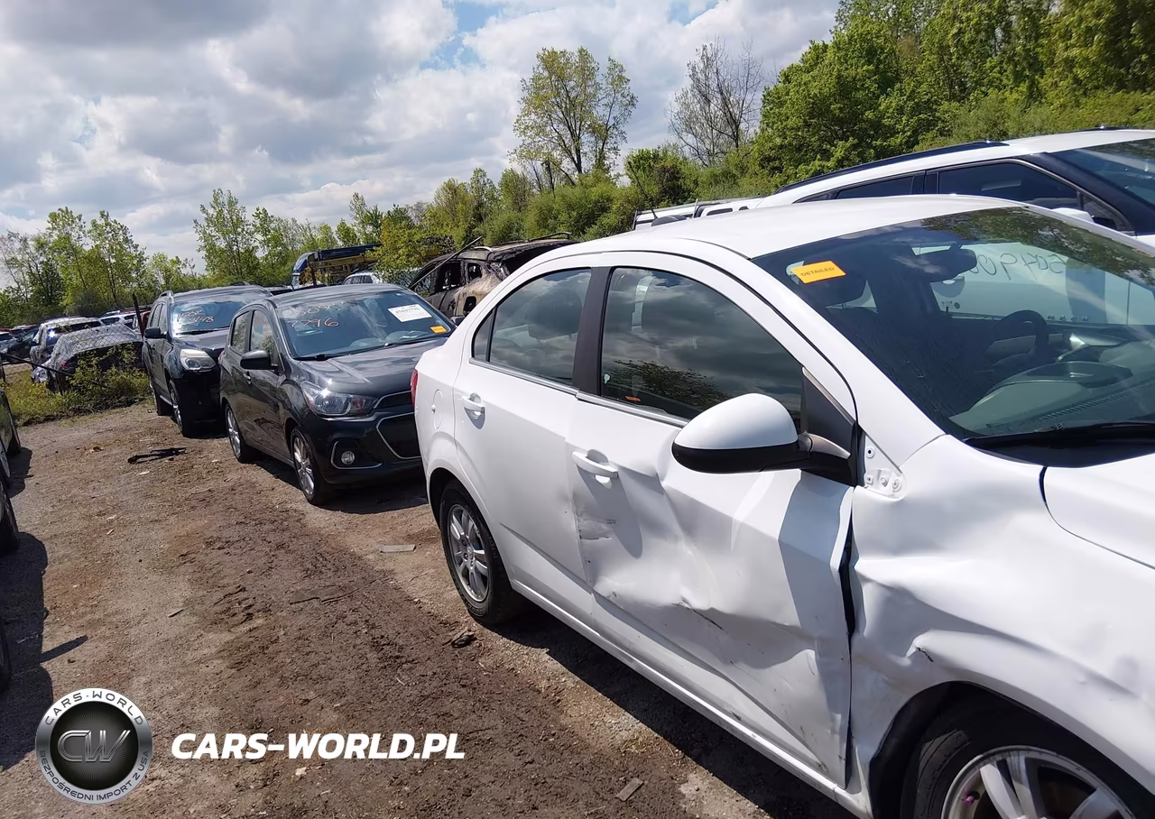 2015 Chevrolet Sonic Lt Auto VIN:1G1JC5SH8F4123101 - 13