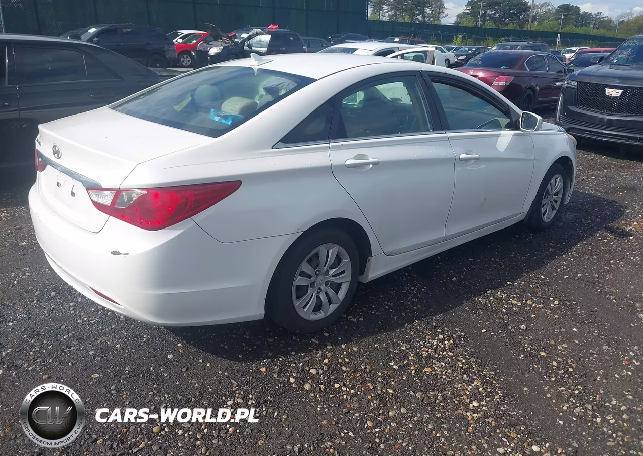 2011 Hyundai Sonata Gls VIN:5NPEB4AC9BH307446 - 4