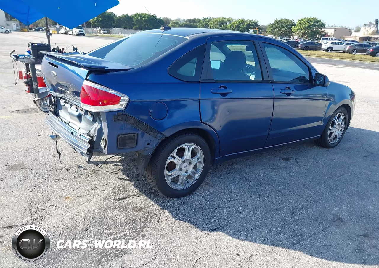 2009 Ford Focus Ses VIN:1FAHP36N89W217590 - 4