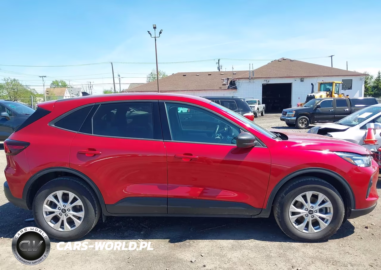 2025 Ford Escape Active VIN:1FMCU9GN2SUA17624 - 13
