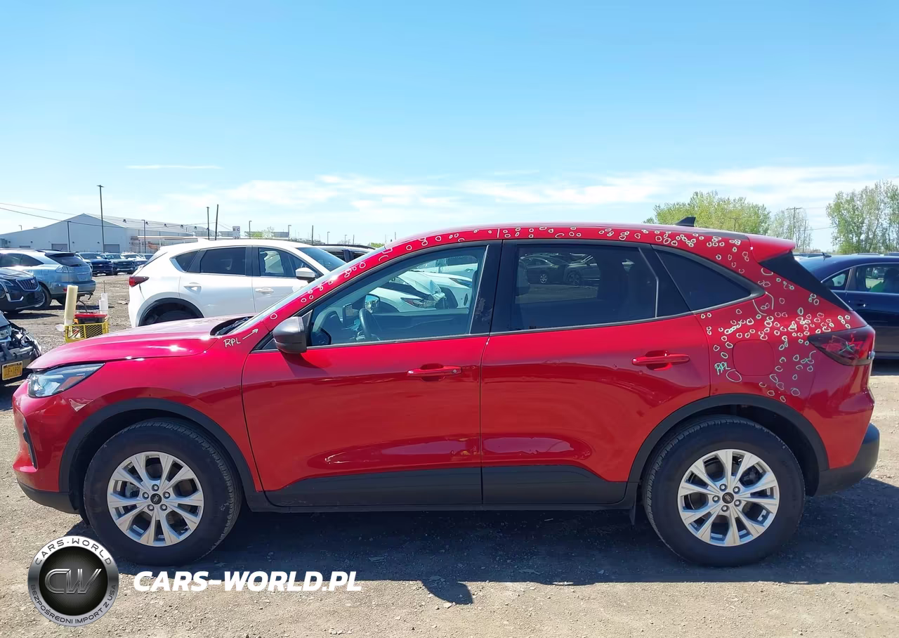 2025 Ford Escape Active VIN:1FMCU9GN2SUA17624 - 14
