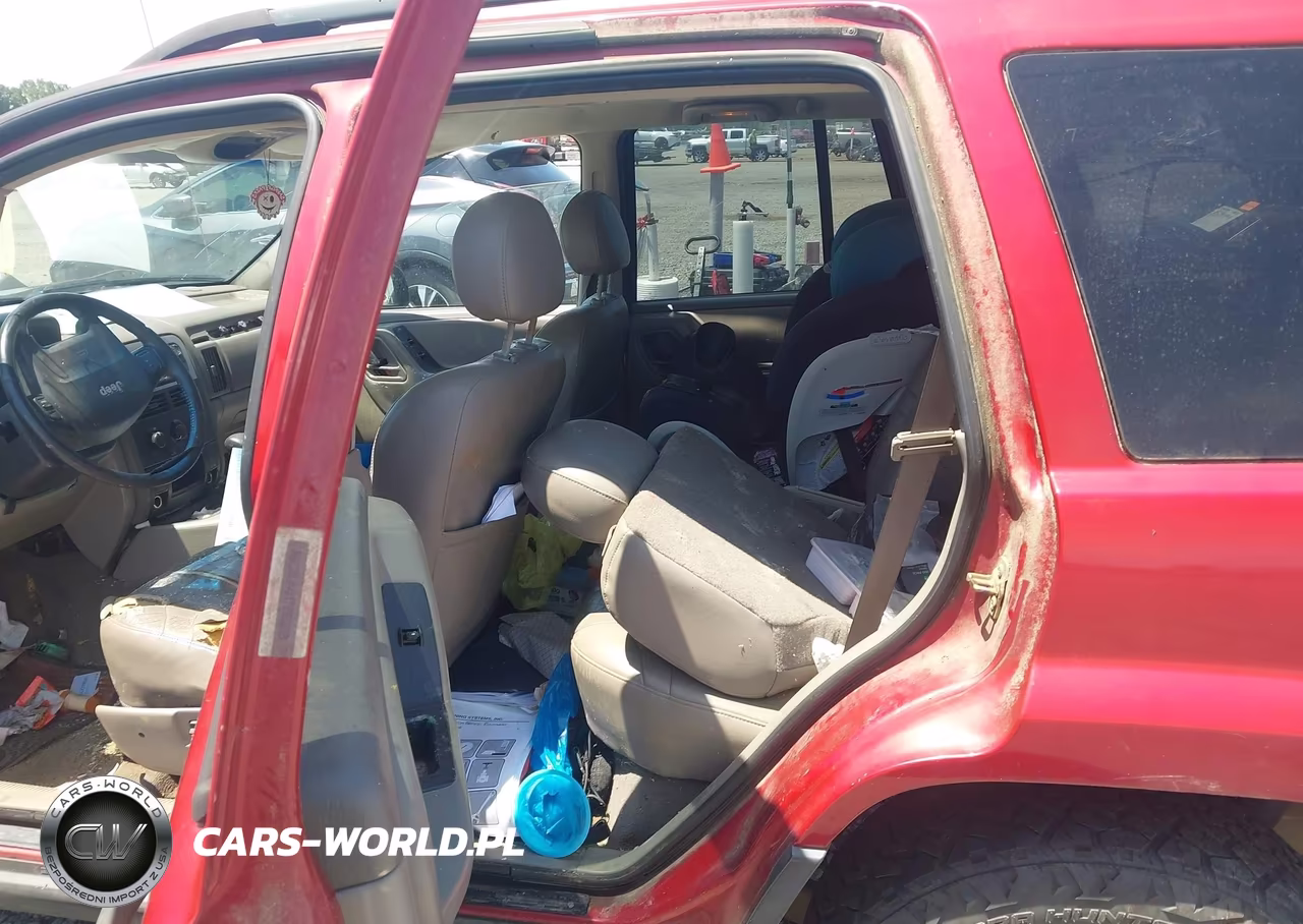 2004 Jeep Grand Cherokee Laredo VIN:1J4GX48S24C385910 - 8