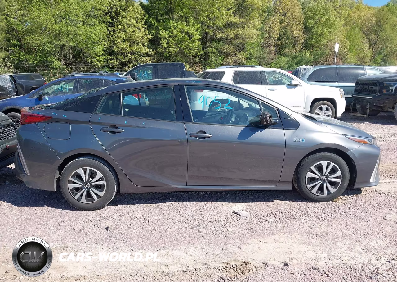 2017 Toyota Prius Prime Premium VIN:JTDKARFP1H3048003 - 13