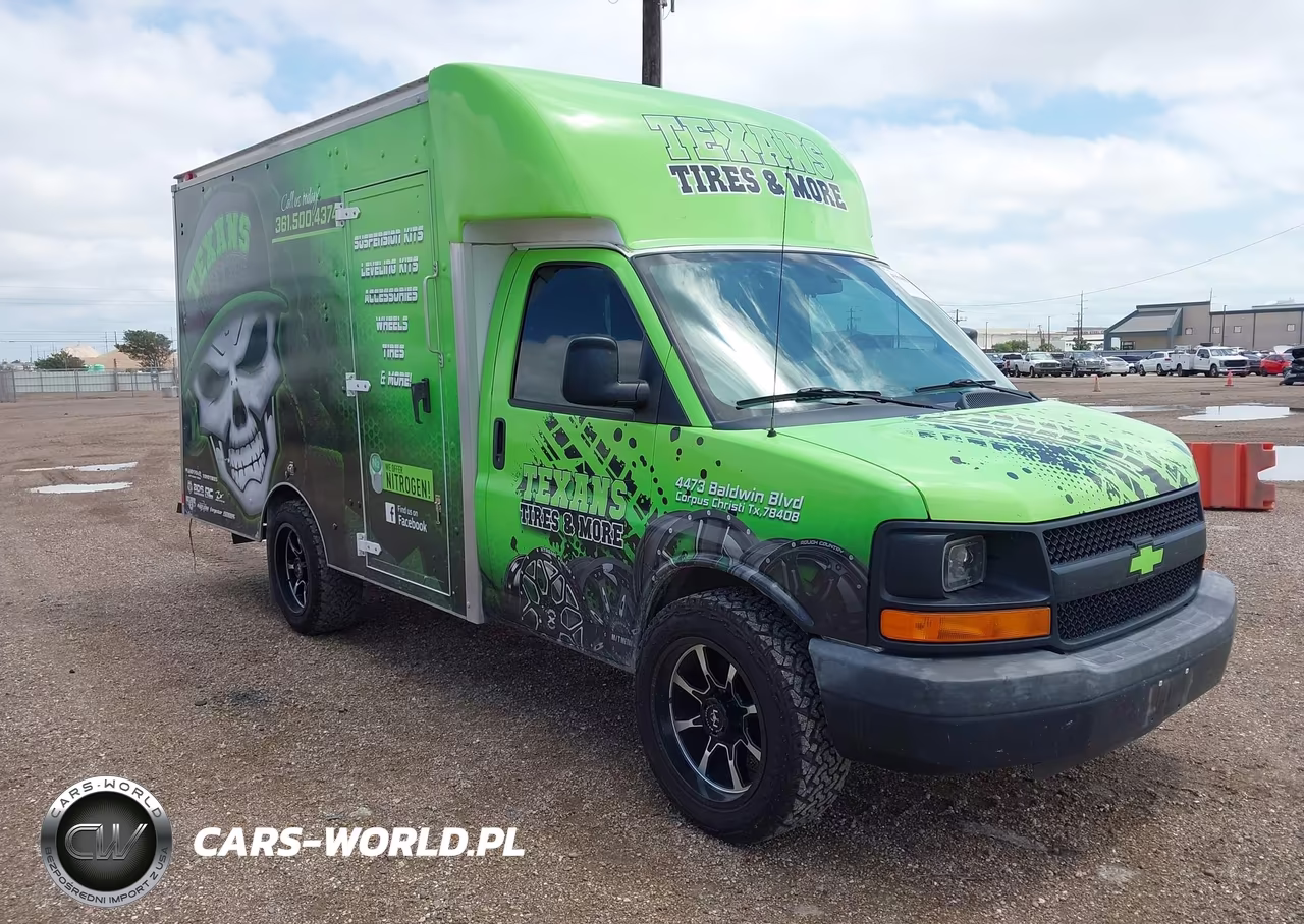 2013 Chevrolet Express Cutaway 3500