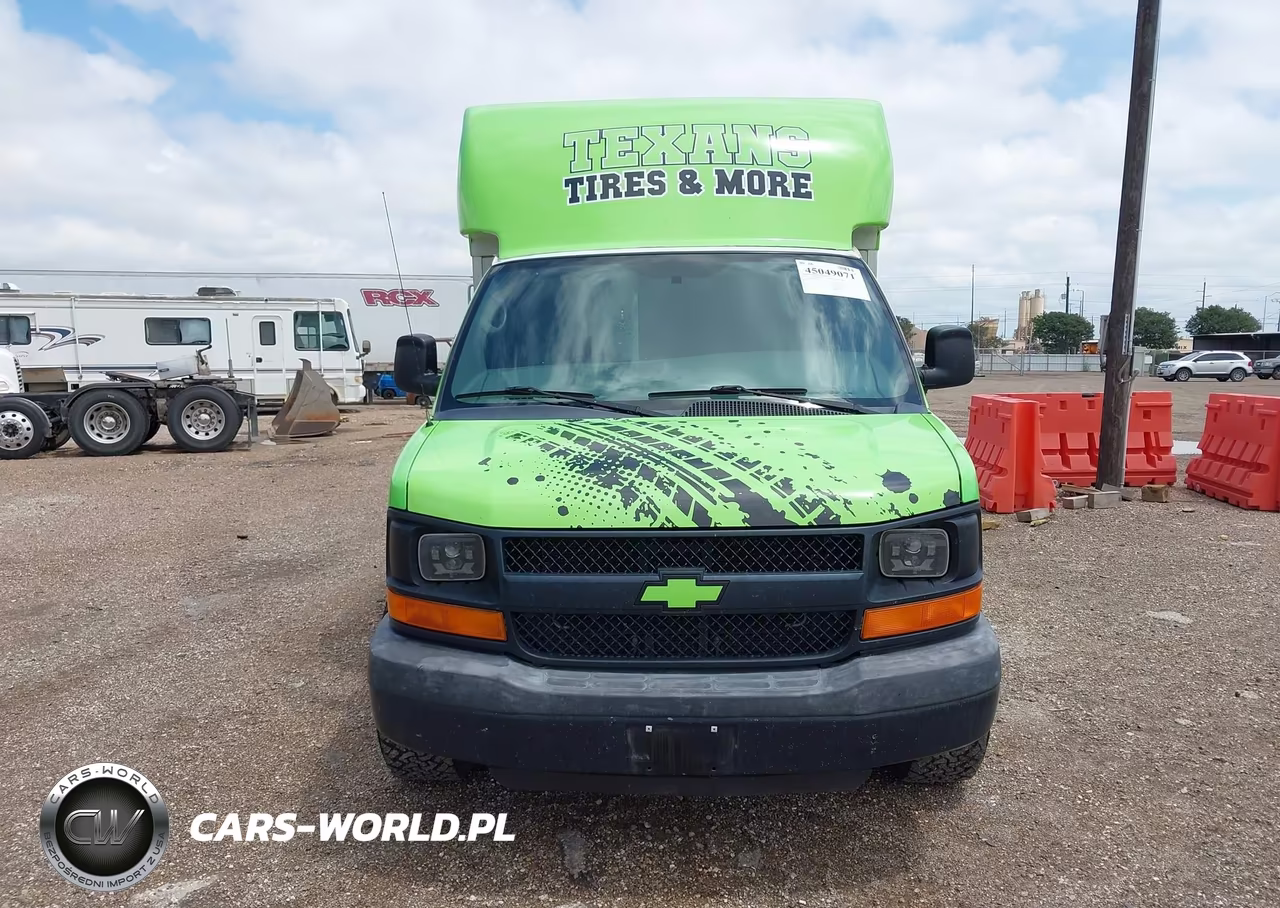 2013 Chevrolet Express Cutaway 3500 VIN:1GB0G2BA3D1189986 - 13