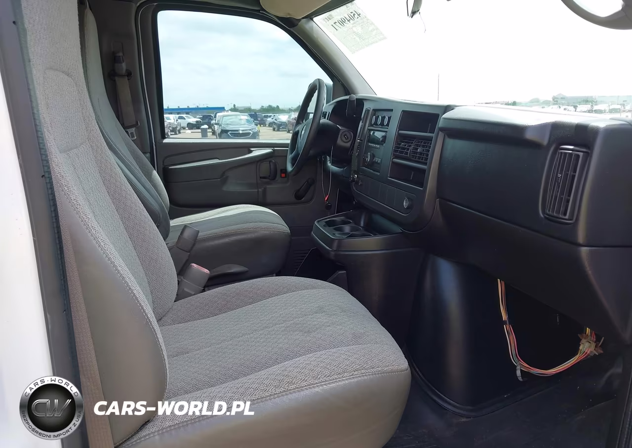 2013 Chevrolet Express Cutaway 3500 VIN:1GB0G2BA3D1189986 - 7