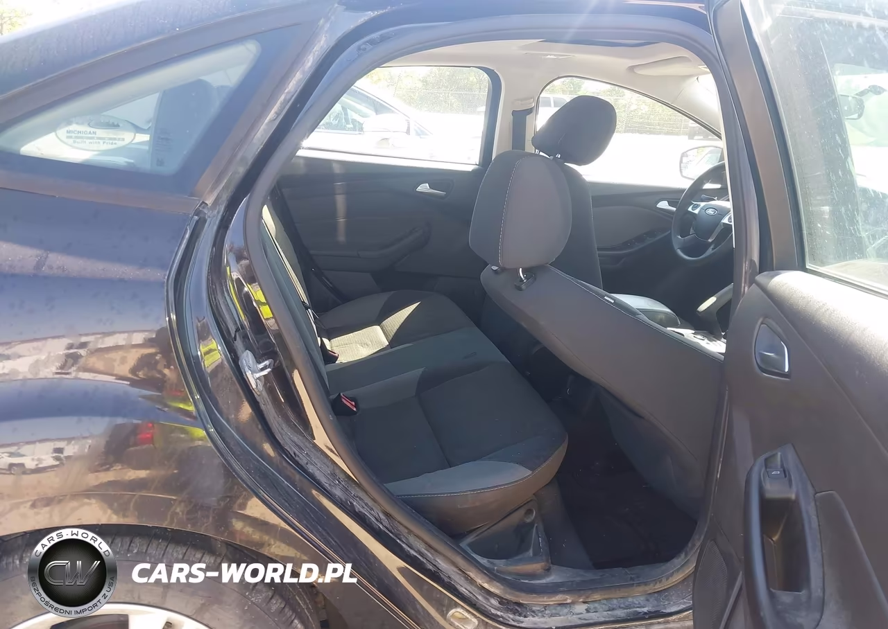2014 Ford Focus Se VIN:1FADP3F28EL410791 - 8
