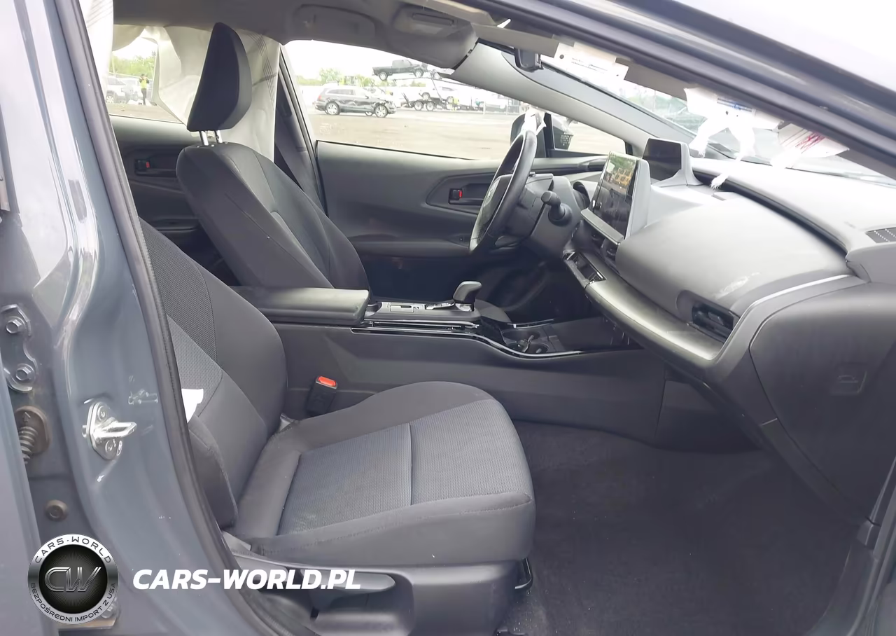 2023 Toyota Prius Le VIN:JTDACAAU6P3010205 - 5