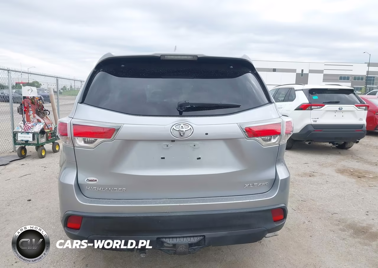 TOYOTA HIGHLANDER VIN:5TDJKRFH1FS174858 - 16