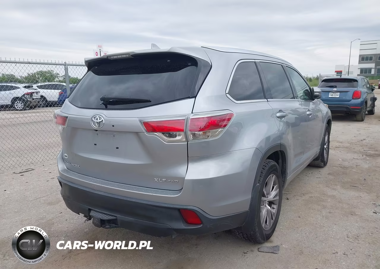 TOYOTA HIGHLANDER VIN:5TDJKRFH1FS174858 - 4