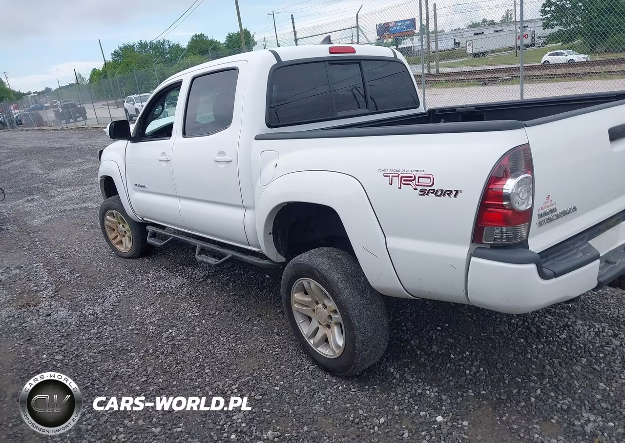 2012 Toyota Tacoma Base V6 VIN:3TMLU4EN2CM090072 - 3