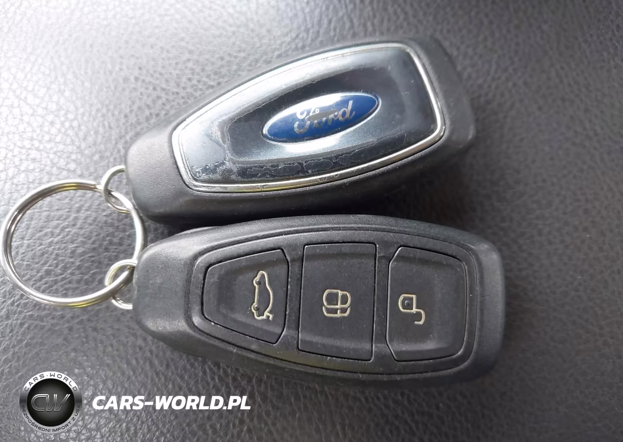 2012 Ford Focus Titanium VIN:1FAHP3N21CL299081 - 11