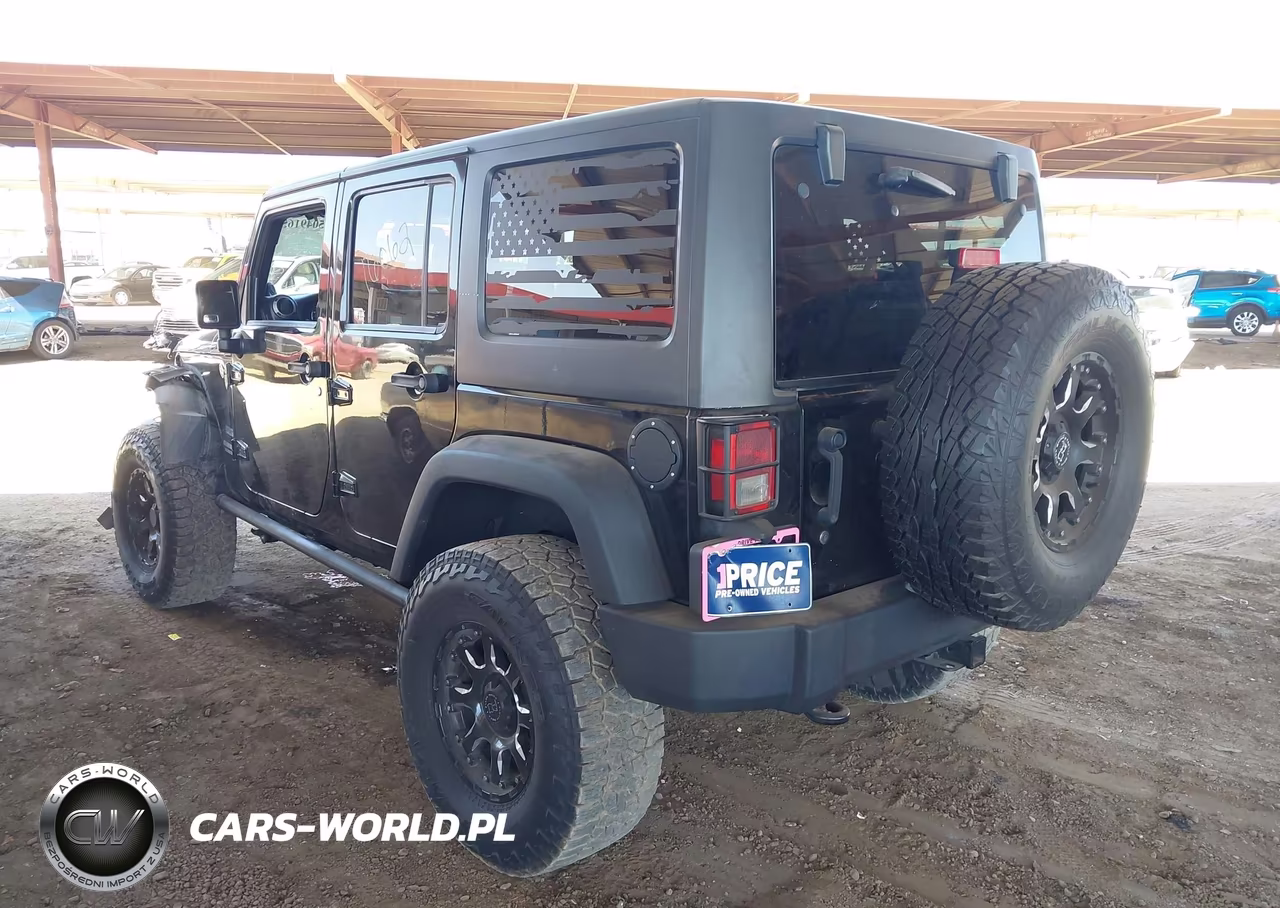 2014 Jeep Wrangler Unlimited Sport VIN:1C4BJWDG3EL201817 - 3