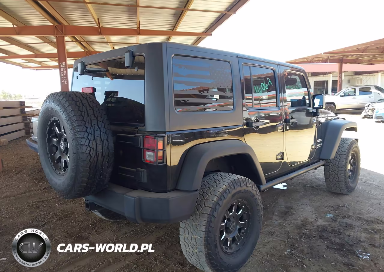 2014 Jeep Wrangler Unlimited Sport VIN:1C4BJWDG3EL201817 - 4