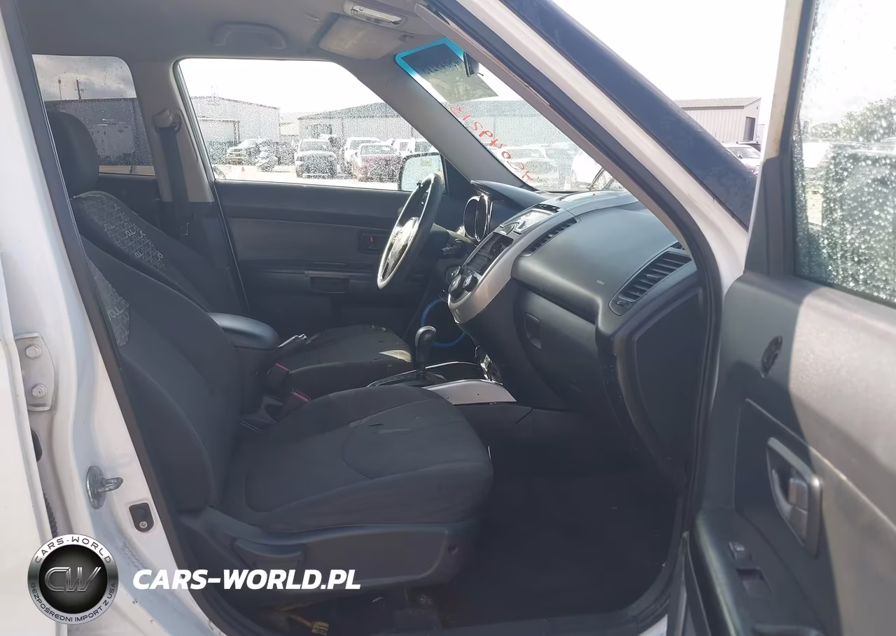 2010 Kia Soul + VIN:KNDJT2A22A7165600 - 5