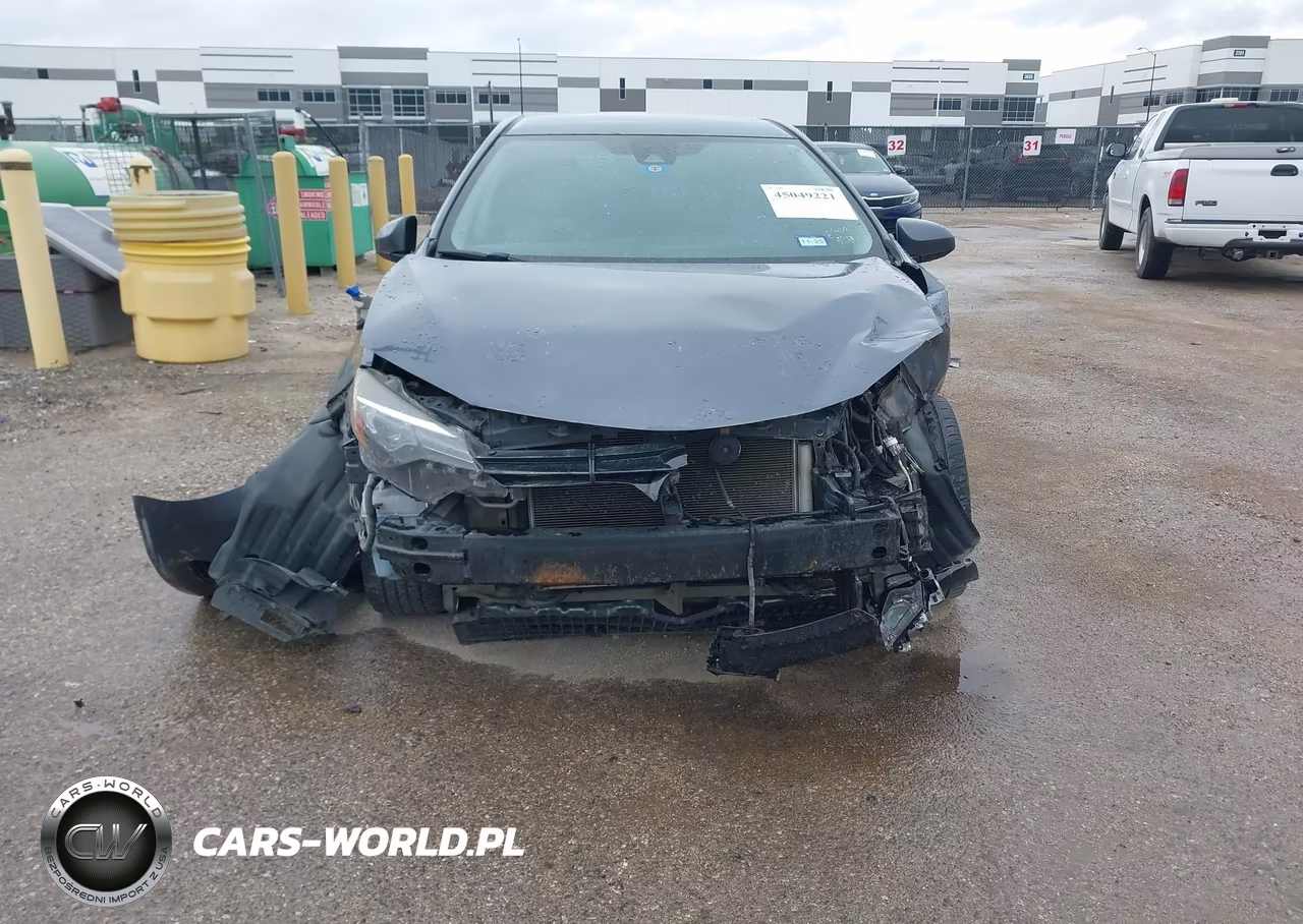 2017 Toyota Corolla Le VIN:5YFBURHEXHP571403 - 13