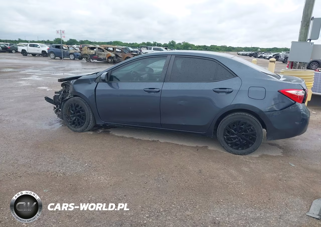 2017 Toyota Corolla Le VIN:5YFBURHEXHP571403 - 15