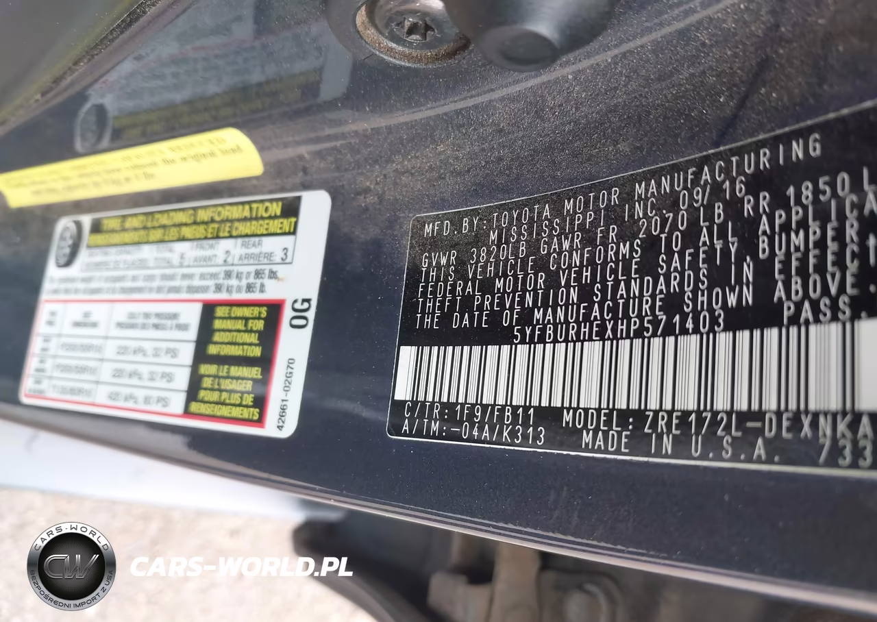 2017 Toyota Corolla Le VIN:5YFBURHEXHP571403 - 9