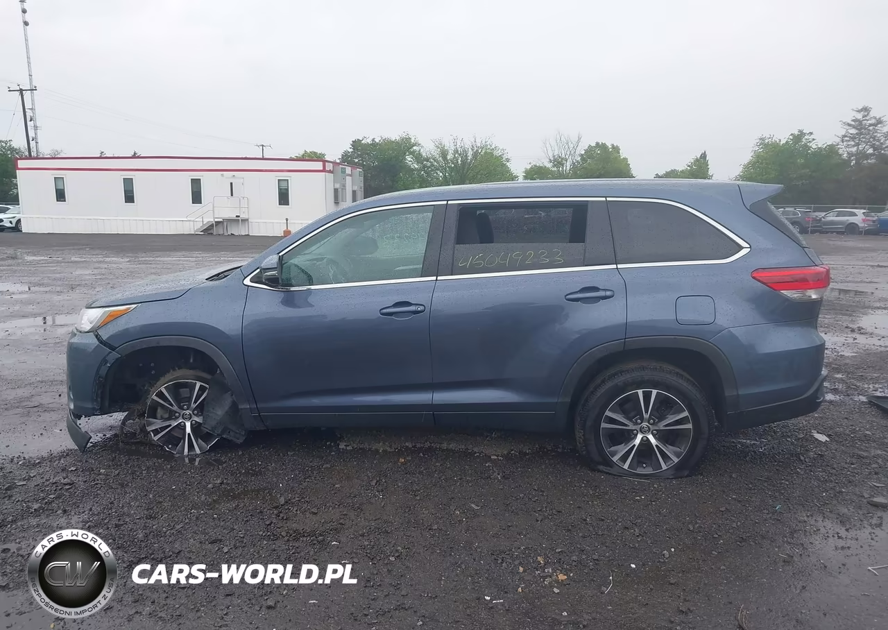 2019 Toyota Highlander Le VIN:5TDZARFH2KS048993 - 14
