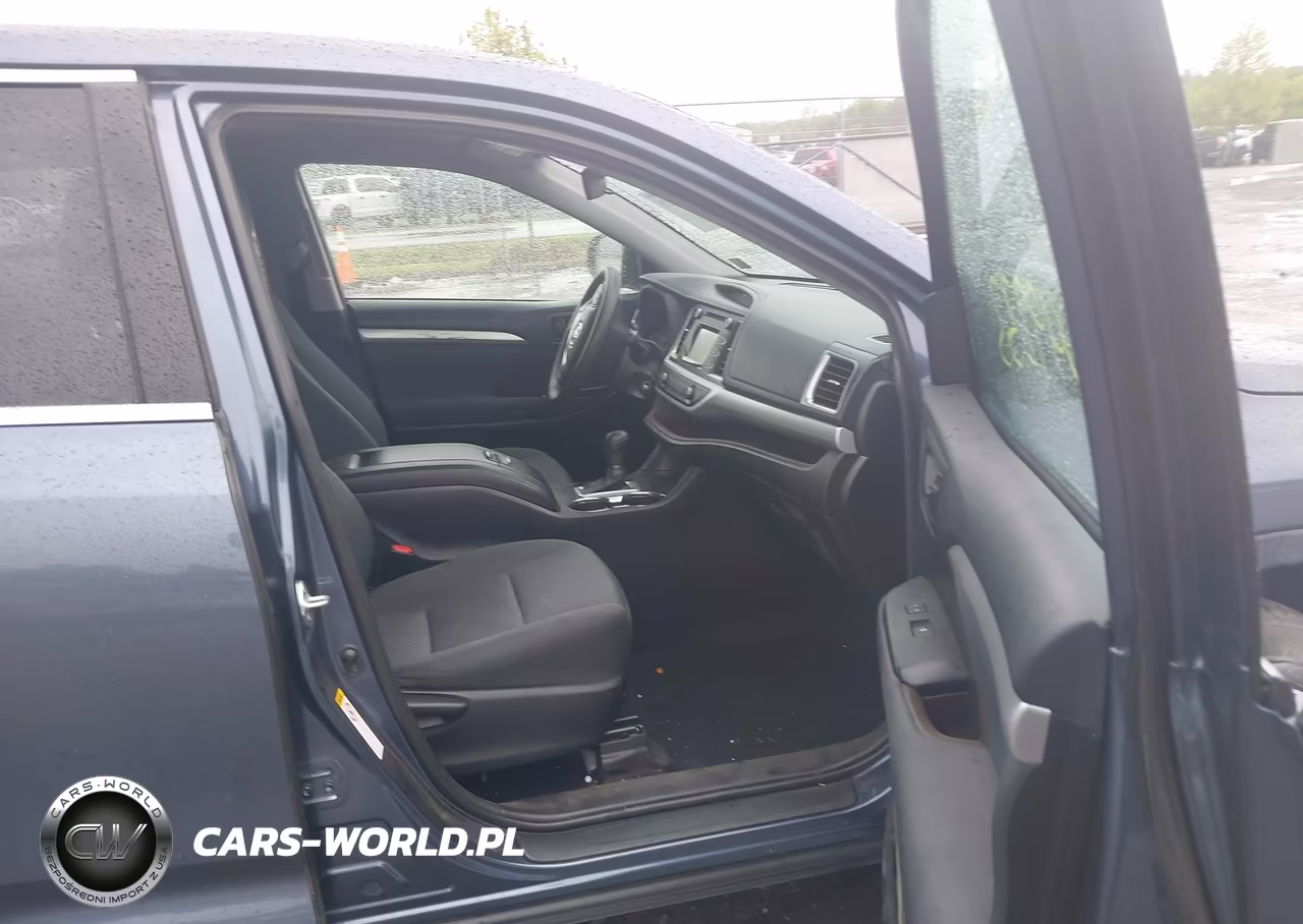 2019 Toyota Highlander Le VIN:5TDZARFH2KS048993 - 5