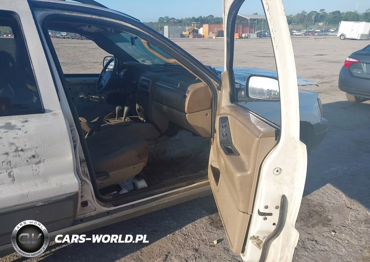 2002 Jeep Grand Cherokee Laredo VIN:1J4GW48S22C125846 - 5