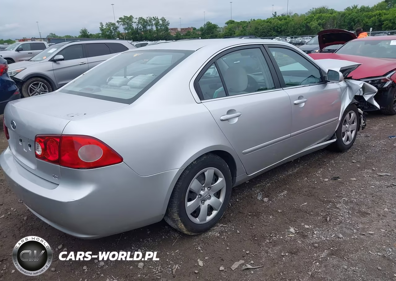 2007 Kia Optima Lx VIN:KNAGE123575139077 - 4