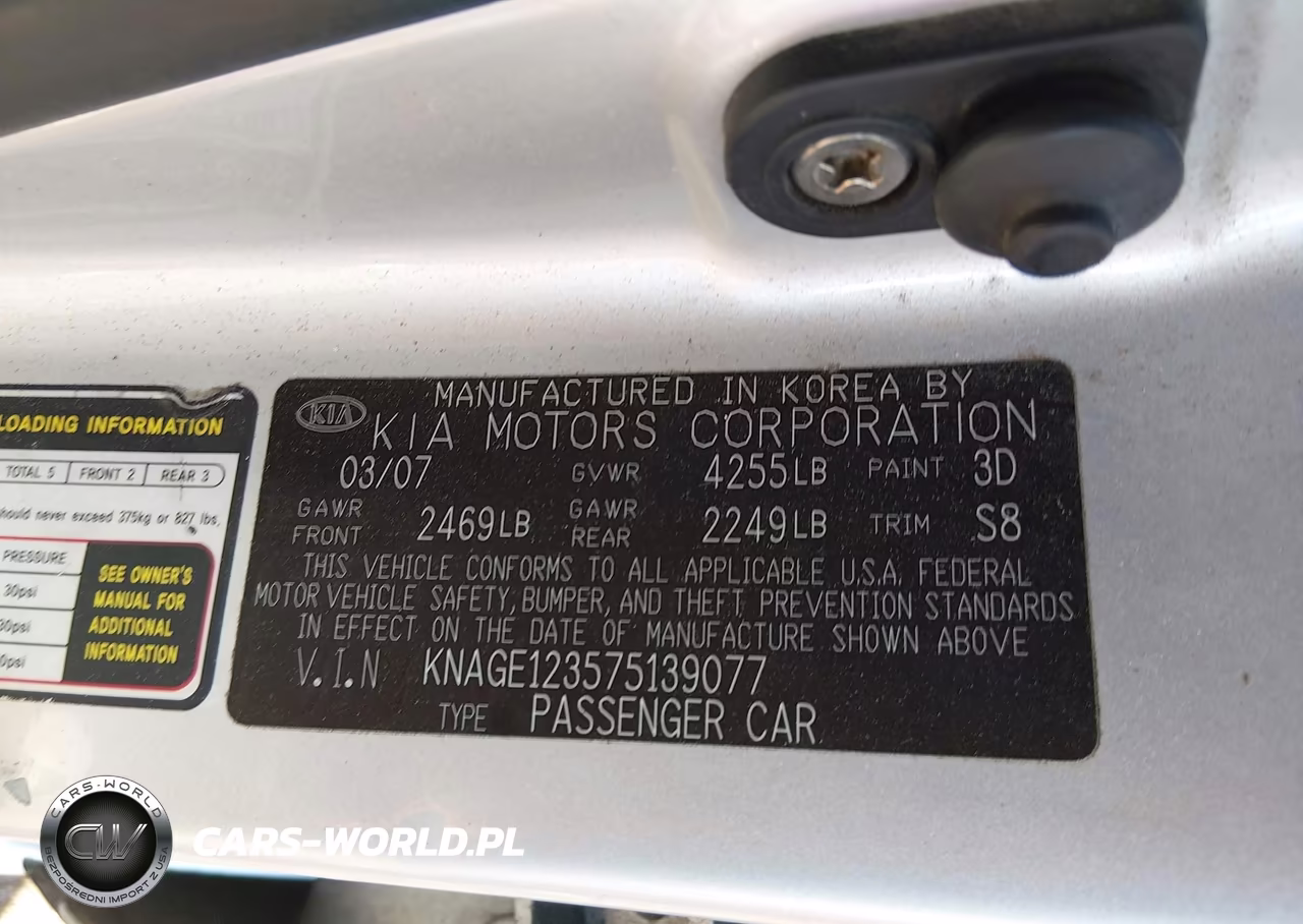 2007 Kia Optima Lx VIN:KNAGE123575139077 - 9