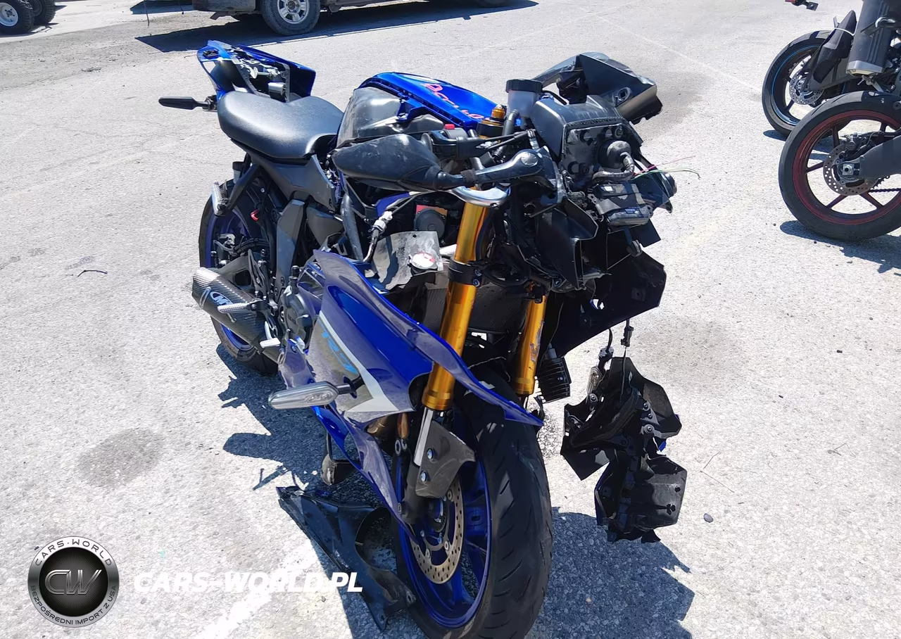2025 Yamaha Yzfr7