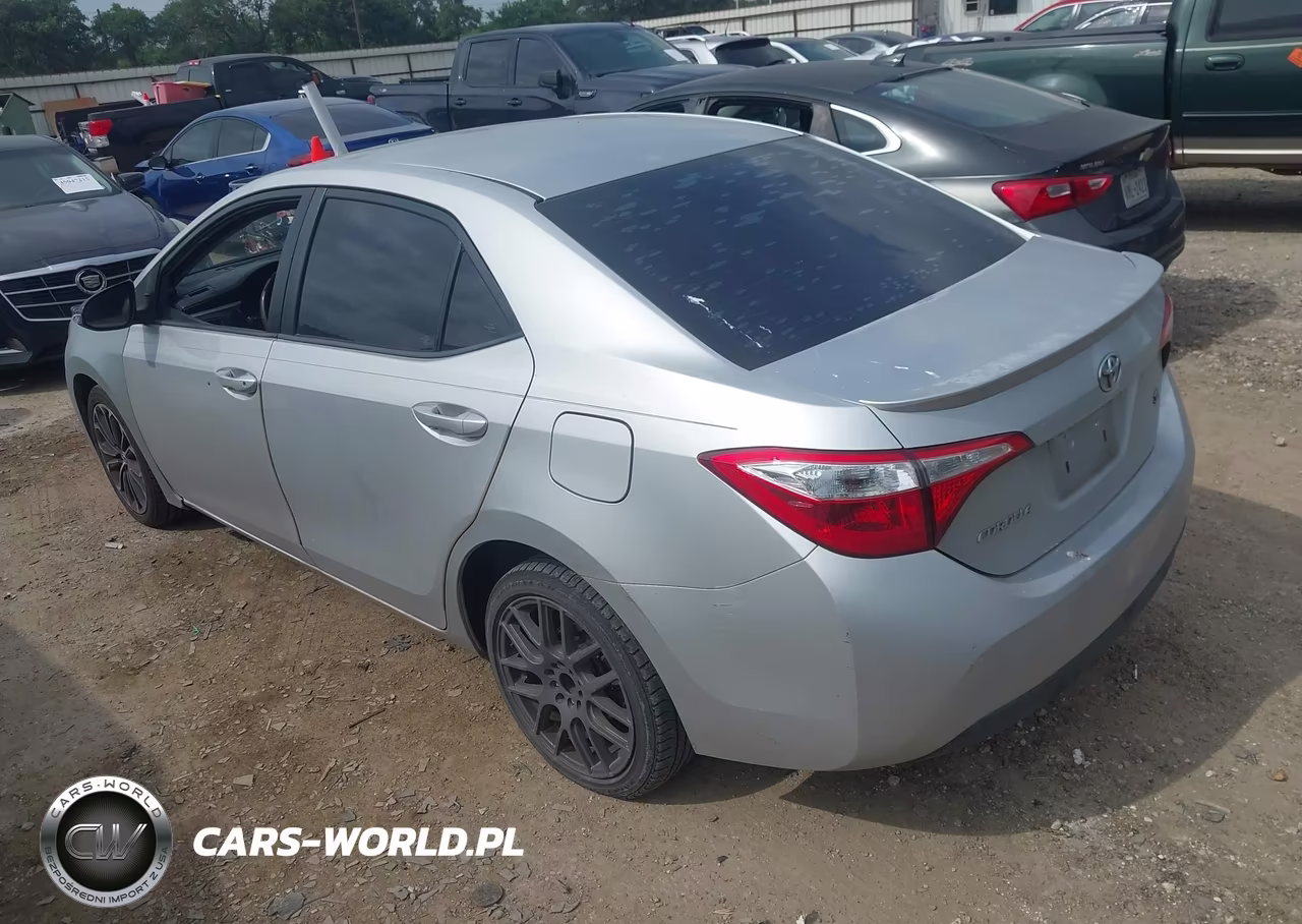 2015 Toyota Corolla S Plus VIN:5YFBURHE4FP261972 - 3
