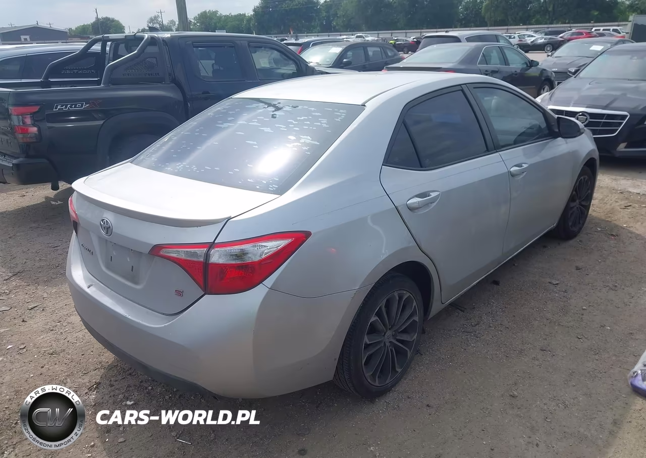 2015 Toyota Corolla S Plus VIN:5YFBURHE4FP261972 - 4