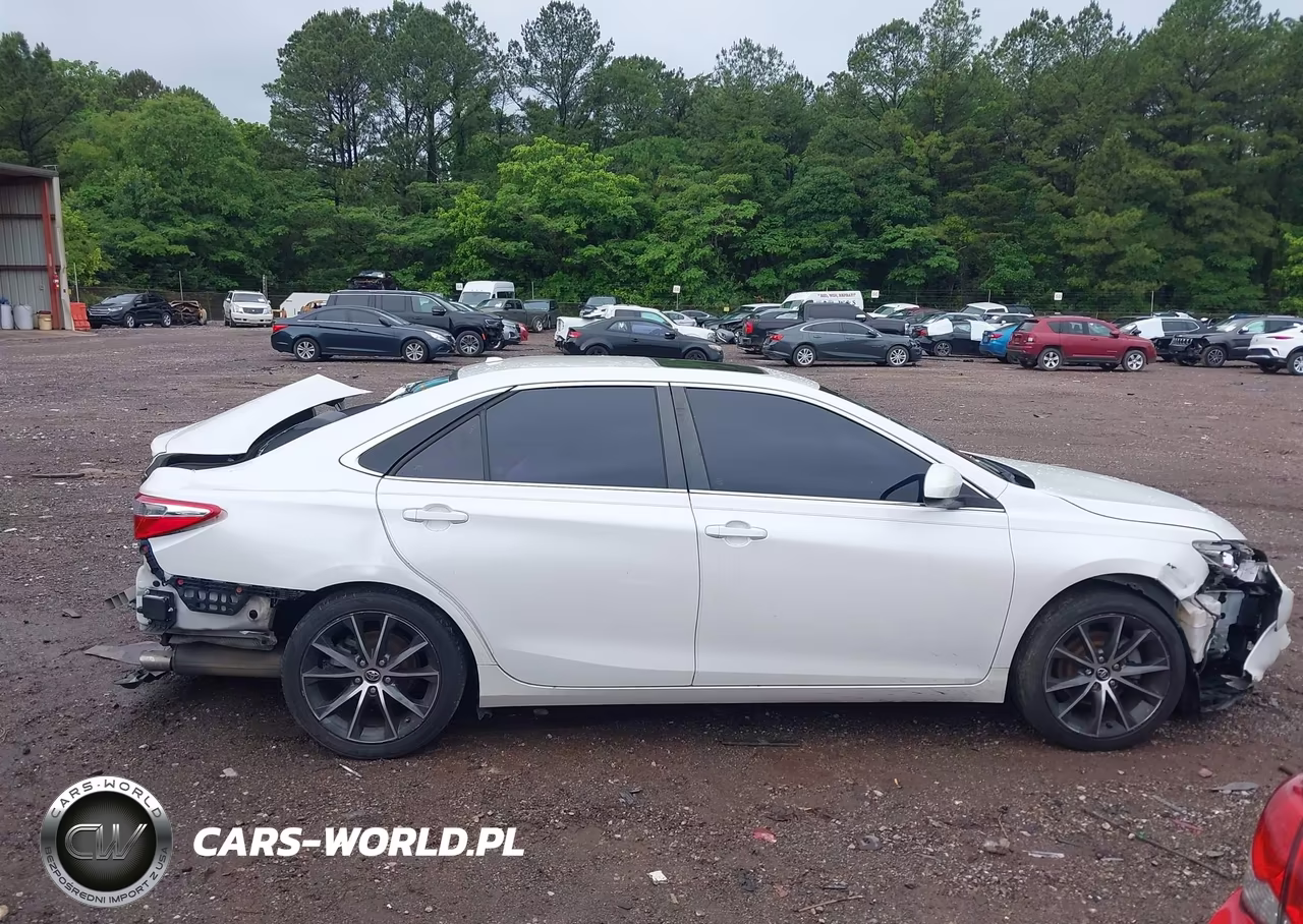 2017 Toyota Camry Xse VIN:4T1BF1FK1HU652552 - 14